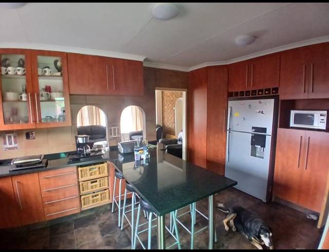 4 BEDROOM HOUSE FOR SALE IN LODEYKO